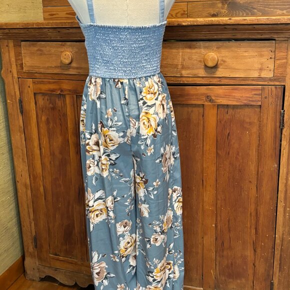 Pantsuit (Small) - Picture 2 of 4